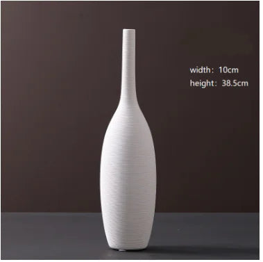 Jarrón minimalista de cerámica blanca