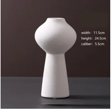Jarrón minimalista de cerámica blanca