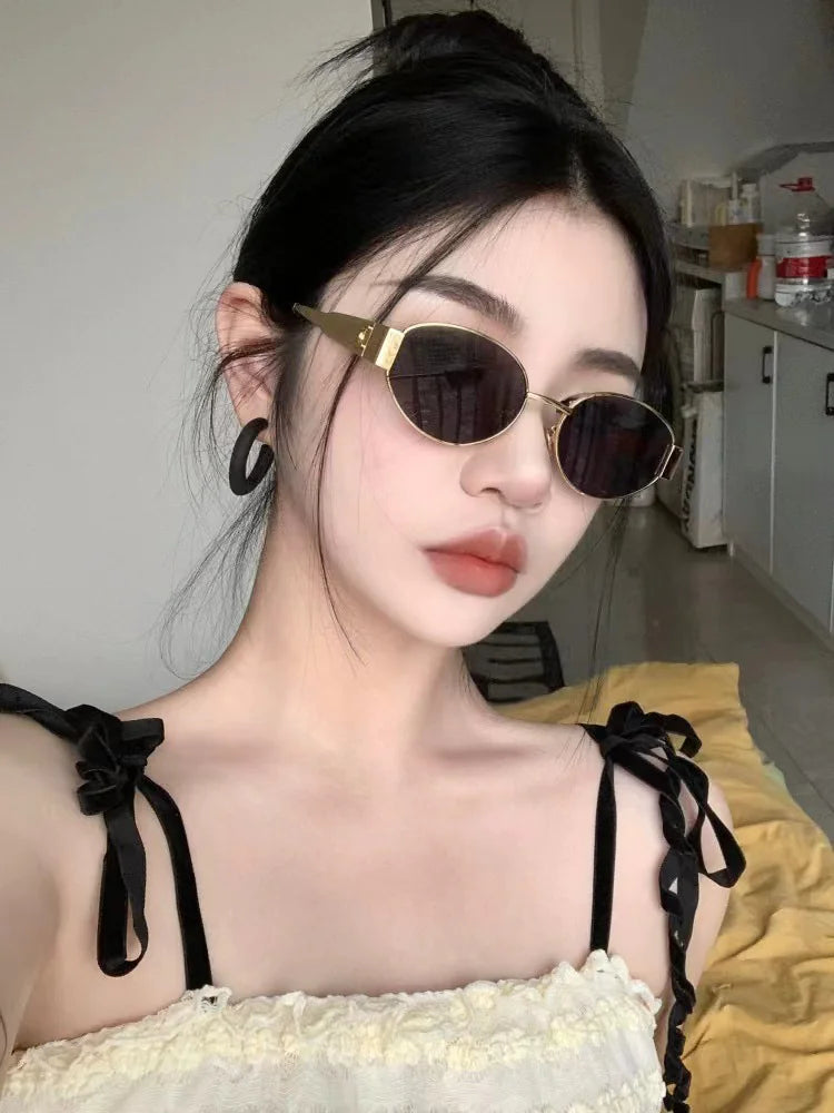 Gafas de sol vintage de metal ovaladas para mujer