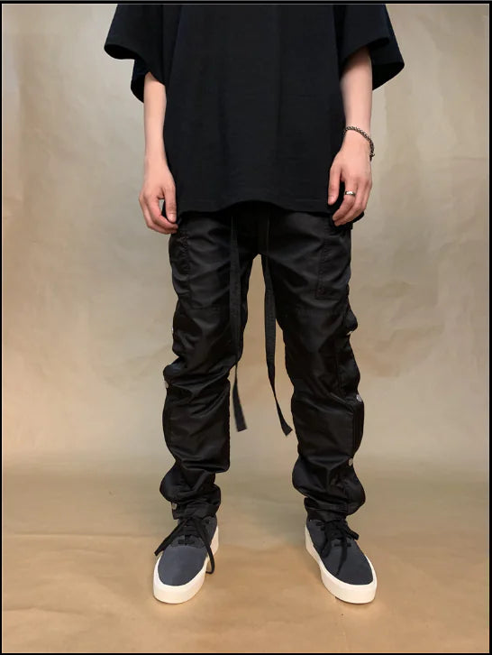 Pantalones cargo de pierna recta con cremallera y bolsillos con velcro