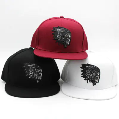 Gorra de estilo hip hop con ala plana bordada