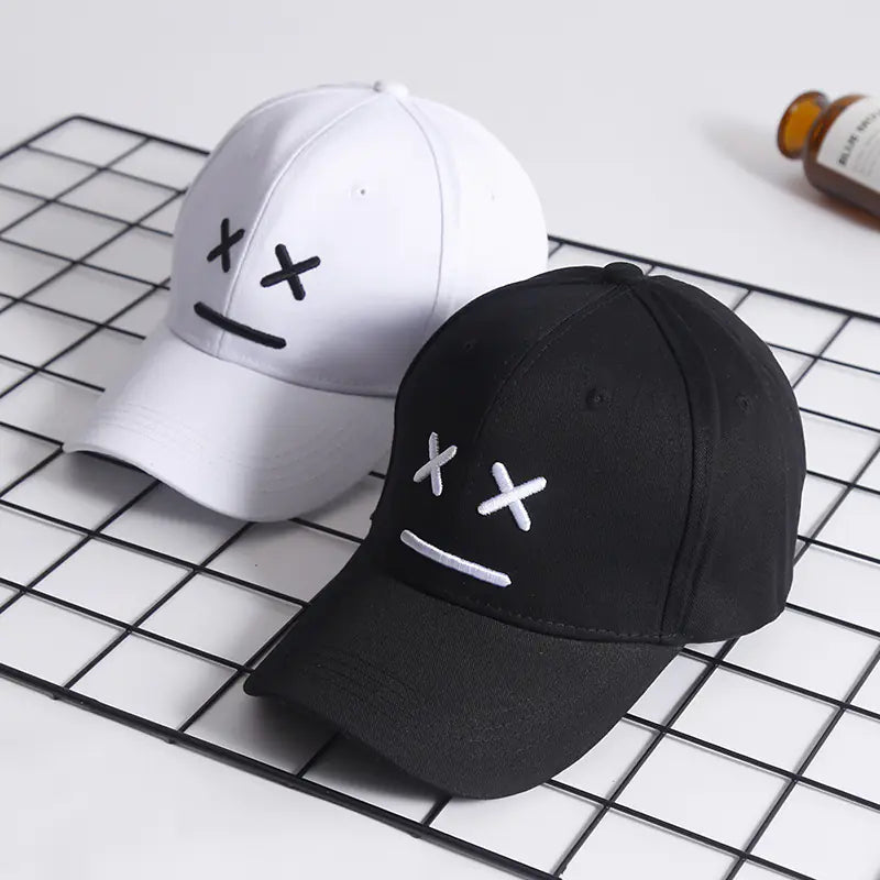 Gorra de béisbol de algodón bordada con diseño de sonrisa