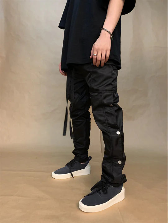 Pantalones cargo de pierna recta con cremallera y bolsillos con velcro