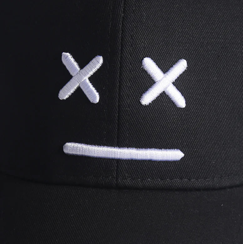 Gorra de béisbol de algodón bordada con diseño de sonrisa
